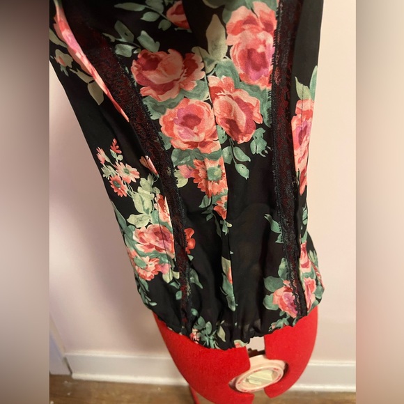 Silk and Lace see-through blouse, black with roses - Picture 4 of 7